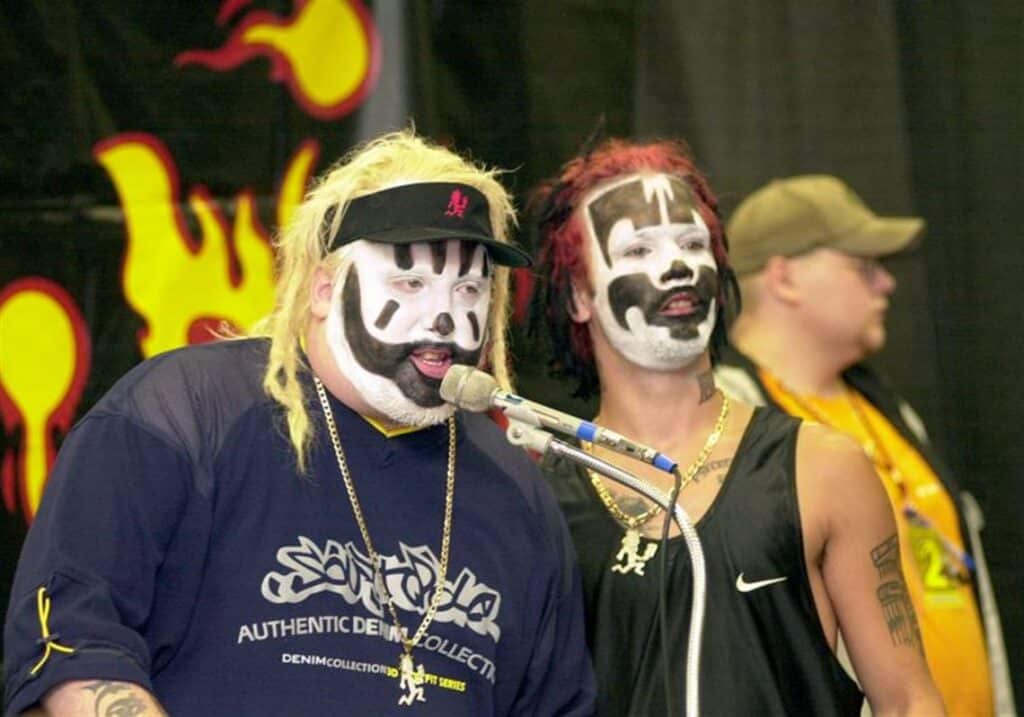 Gathering of the juggalos 2001 Toledo OH Violet J and shaggy talking at a news press conference